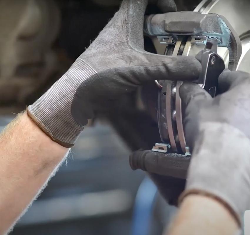 What are Brake Pad Shims and when do I use Brake Lube?